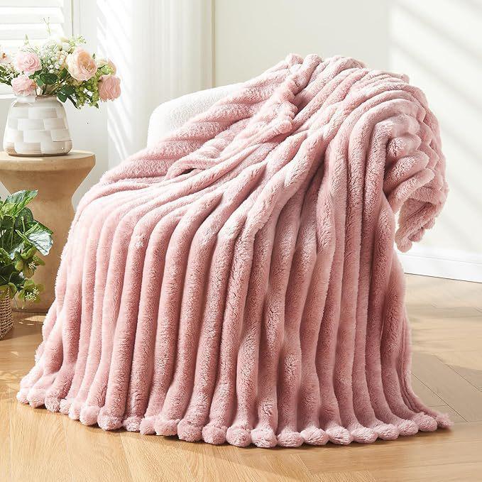 Ultra-Soft Plush Sofa Blanket - Cozy, Warm Bedding for Cold Weather