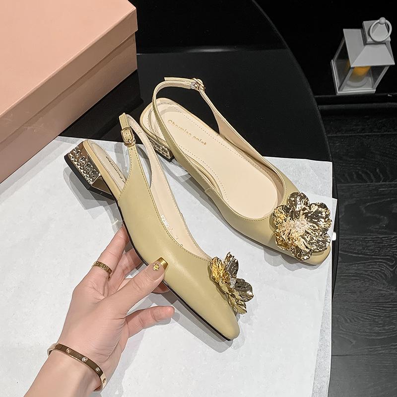 

Фея ветер с юбкой стразы цветок квадратный носок с открытой пяткой универсальные туфли на толстом каблуке на одно слово с сумкой сандалии с закрытым носком большой размер 41 42 светло-желтого