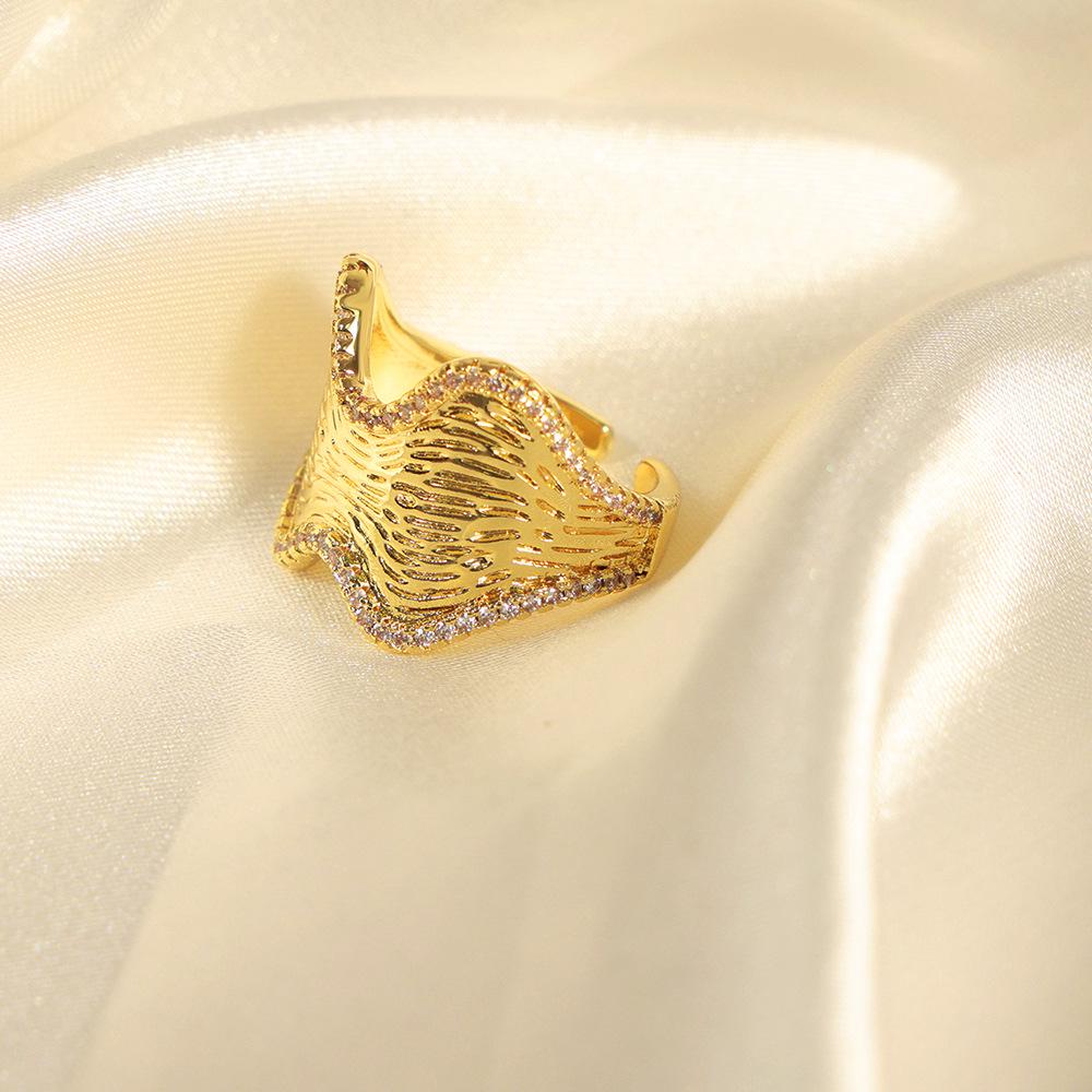 European American Women's Minimalist Geometric Textured Open Ring - Irregular Bark Design