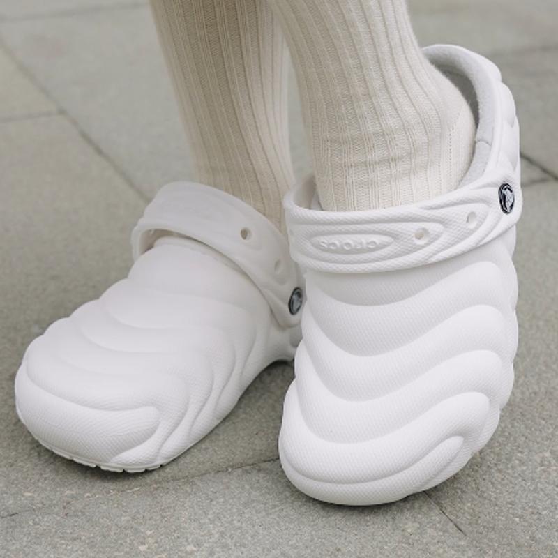 Crocs Classic Overpuff Lined Clog White Unisex Sneakers 210059-100