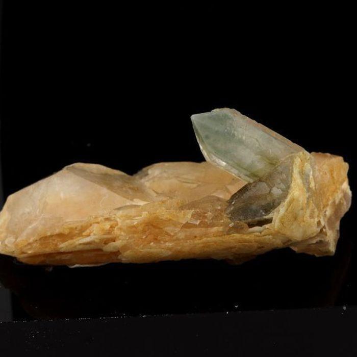 Quartz Calcite 67.9 carats