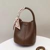 Bucket Bag New Women's Bag Autumn and Winter Shoulder Handbag Fashion High-end Commuter Messenger Bag
