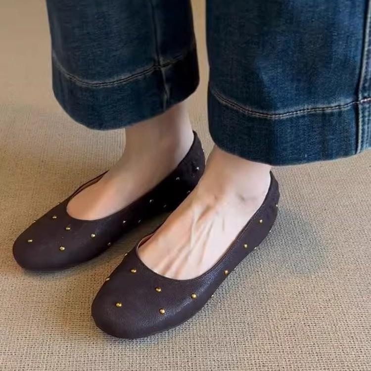 Sheepskin Version~ Fashionable and Simple Shallow Mouth Small Single Shoes, Rivets, Genuine Leather Flat-soled Women's Shoes, One Pedal, Do