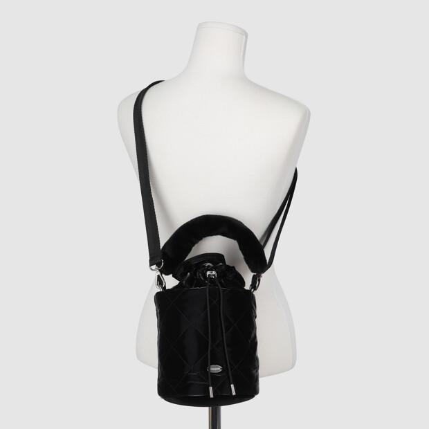 Lecoq Women'S Quilted Glossy Bucket Bag - Black Qr322Wbg95