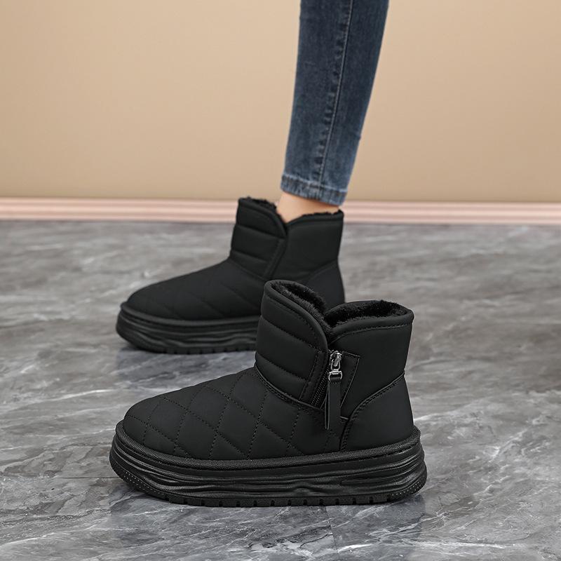 Fur integrated snow boots women's 2 new winter piled thickened cotton boots Harbin anti-skid and anti-skid