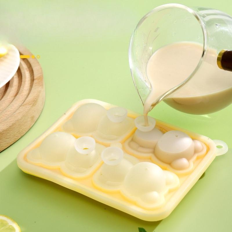 1pcs Cute Bear Ice Cube Tray Flexible Food Grade Silicone Ice Cube Mold Ice Trays for Freezer Kitchen Tools