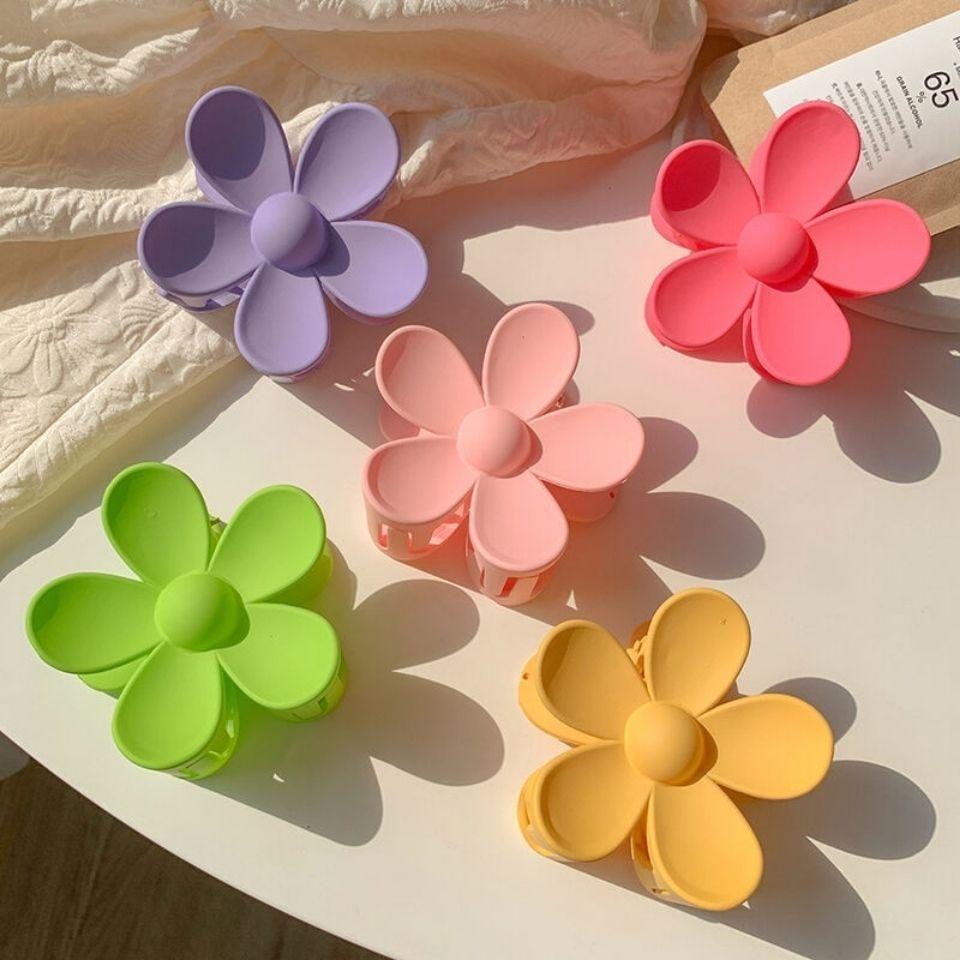 1pc Candy Color Flower Clip Back of the Head Hair Clip Simple Temperament Hair Bun Clip High Ponytail Shark Clip