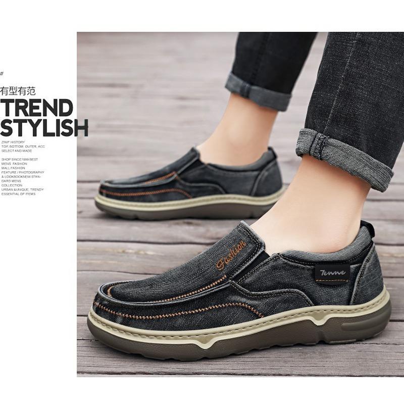 Men's Casual Traditional Beijing-Style Washed Denim Cloth Shoes, Soft-Soled Lightweight Slip-On Canvas Footwear.