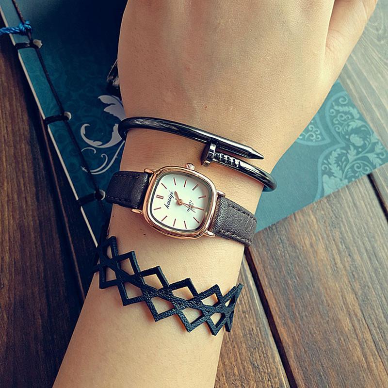 

Корейские Ретро Классические Ультратонкие Женские Минималистичные Часы с Квадратным Циферблатом Coffee Strap, White Dial