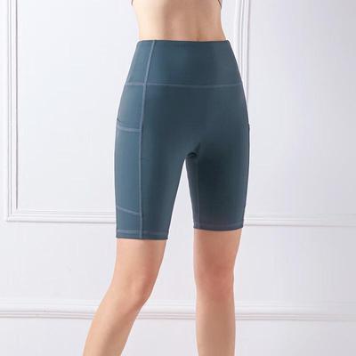 Gonne e pantaloni da donna – Pantaloncini