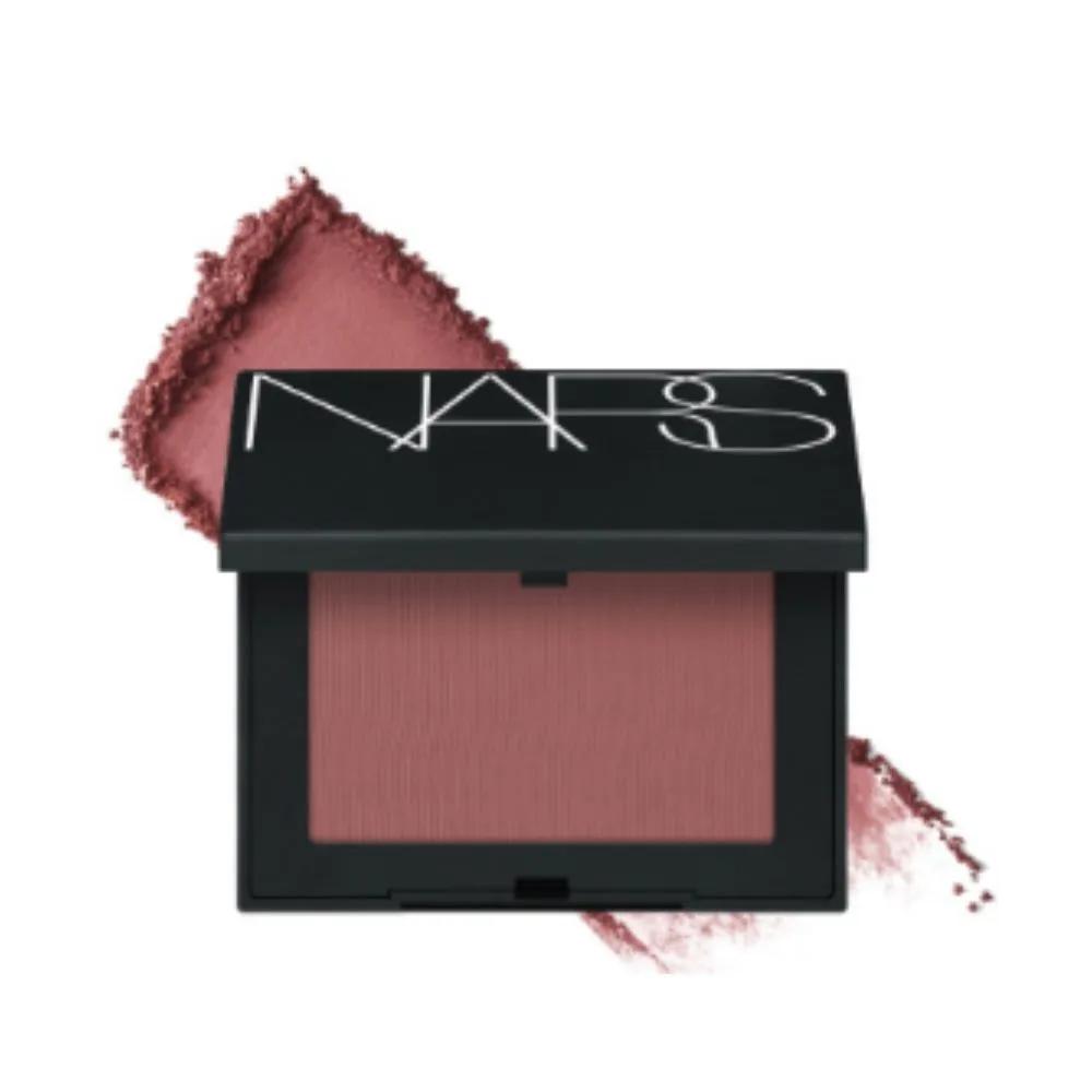 

NARS Iconic Румяна Цветовой свотч Cheek Infatuated