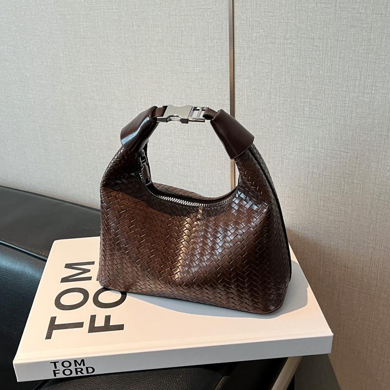 Premium Sense Woven Pattern Handbag Women's New Fashion Versatile Shoulder Messenger Bag Niche Dumpling Bag