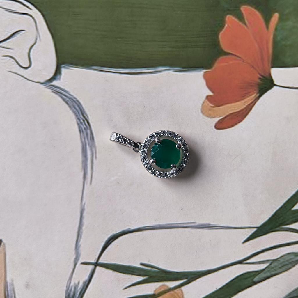 Серебряная подвеска с агатом 1.017ct, фианитами (2208235)