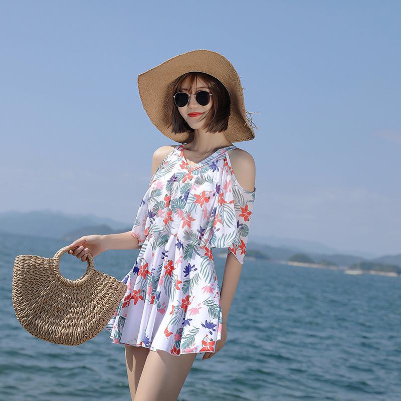 Women's 2025 Korean-Inspired Cross-Border Two-Piece Swimsuit: Conservative Beach Sport Style