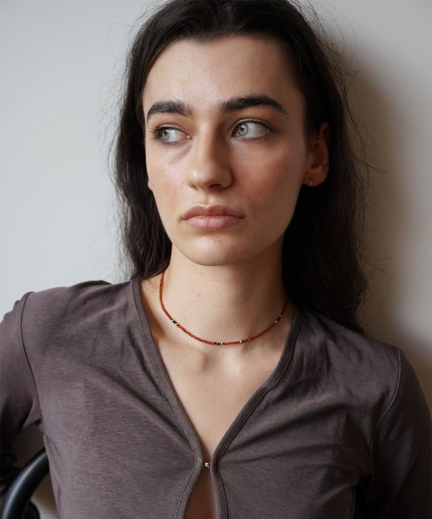 Ourpierre Glitter Necklace Red Brown
