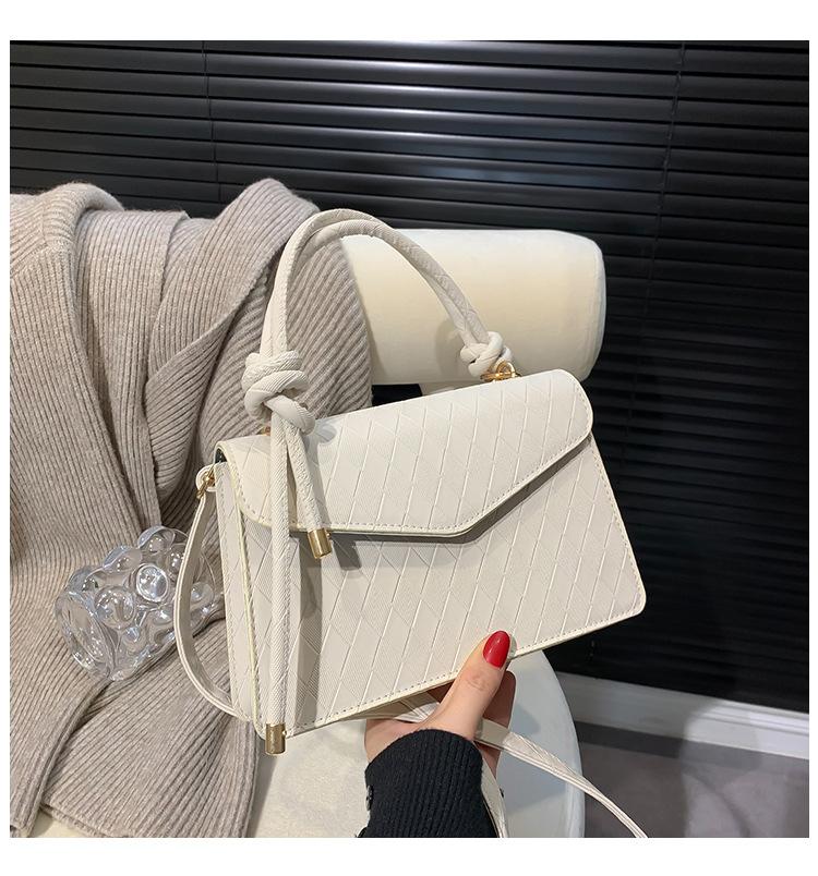 Foreign Style Retro Women'S Bag Early Autumn Solid Color Crossbody Temperament Single Shoulder Simple Diamond Small Square Bag