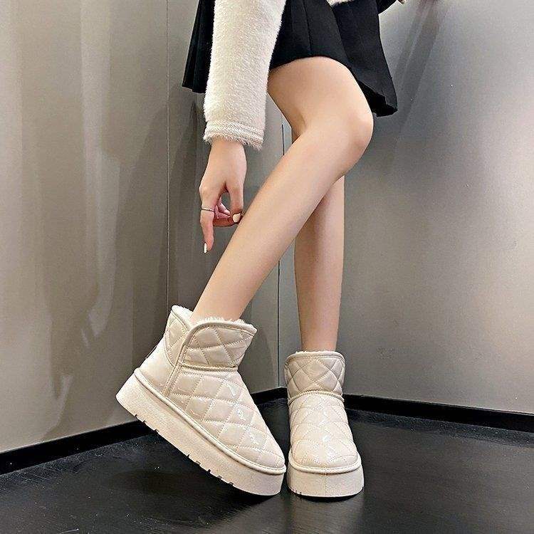 

Snow boots women s winter 2025 new thick-soled versatile bread shoes velvet warm cotton shoes Northeast thickened cotton boots 40 белый