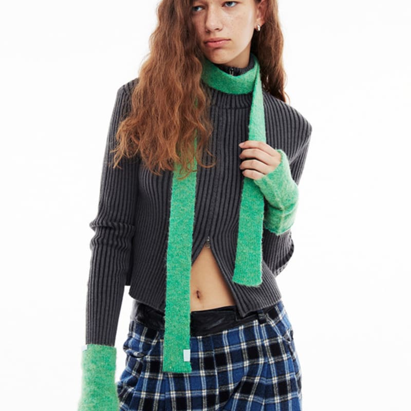 

FENNEC BRUSH KNIT MUFFLER - APPLE GREEN FREE