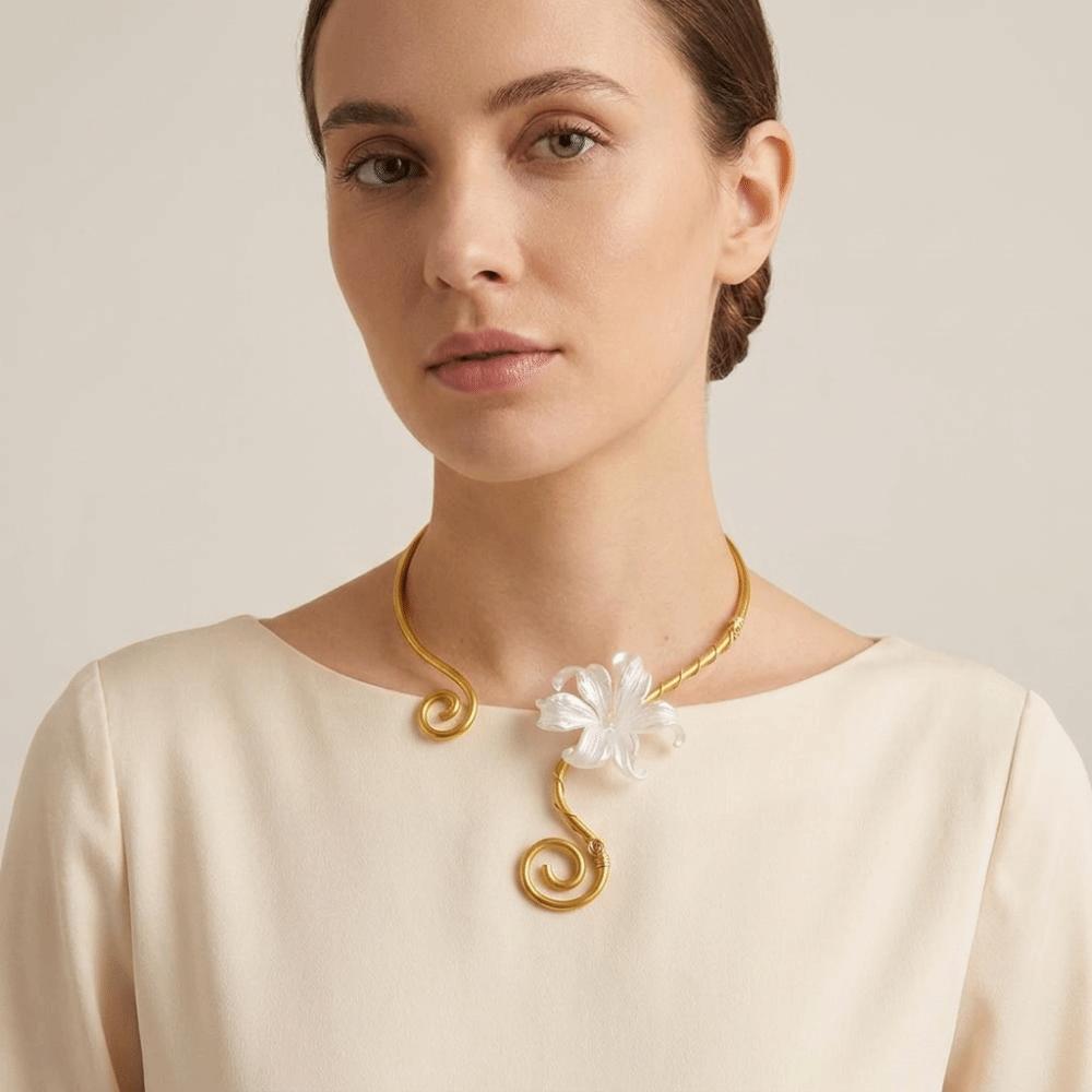 Multi Layered Iris Flower Necklace Iron Zinc Zinc Alloy Neck Creative Flower Collarbone Chain  Daily
