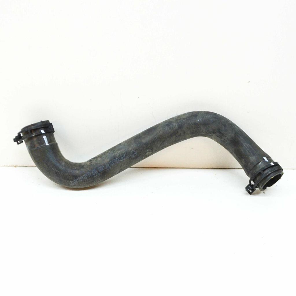 A2465010282: Compatible Upper Radiator Hose for Mercedes-Benz 156, 246, GLA, and B200.