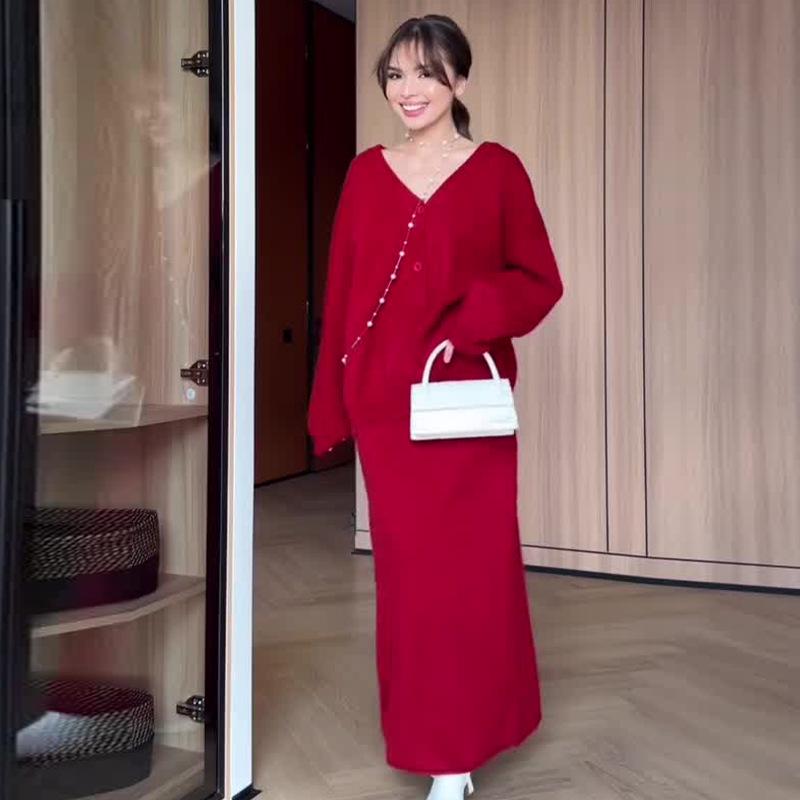 2024 Autumn Women's Solid Color Sweater & Midi Skirt Knit Two-piece Set