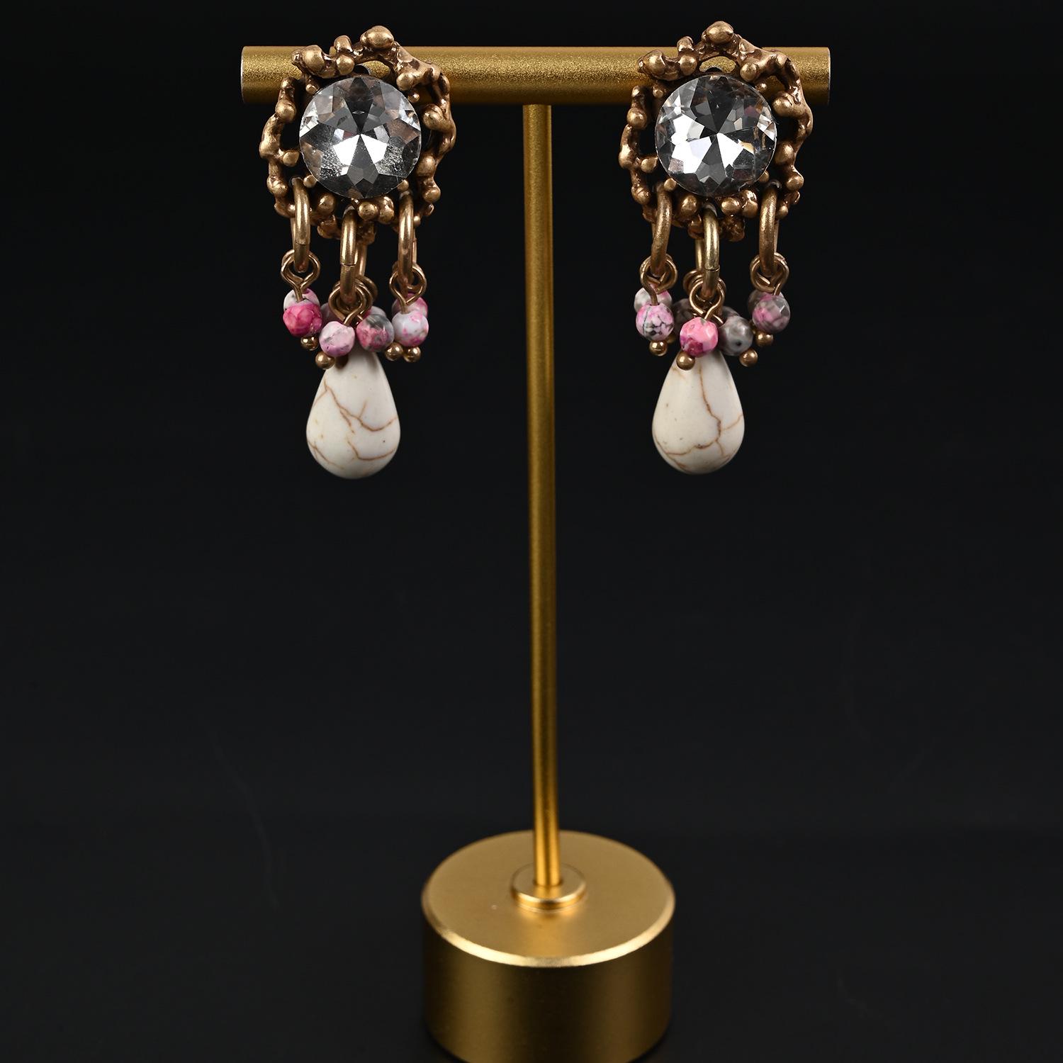 

Bohemian White Turquoise Teardrop Beaded Necklace & Earring Set