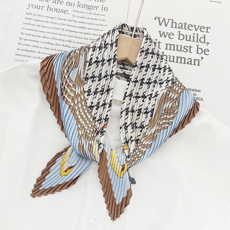 Retro Color Block Crinkled Square Scarf - 70cm Pleated Neckerchief in Imitation Silk for Women