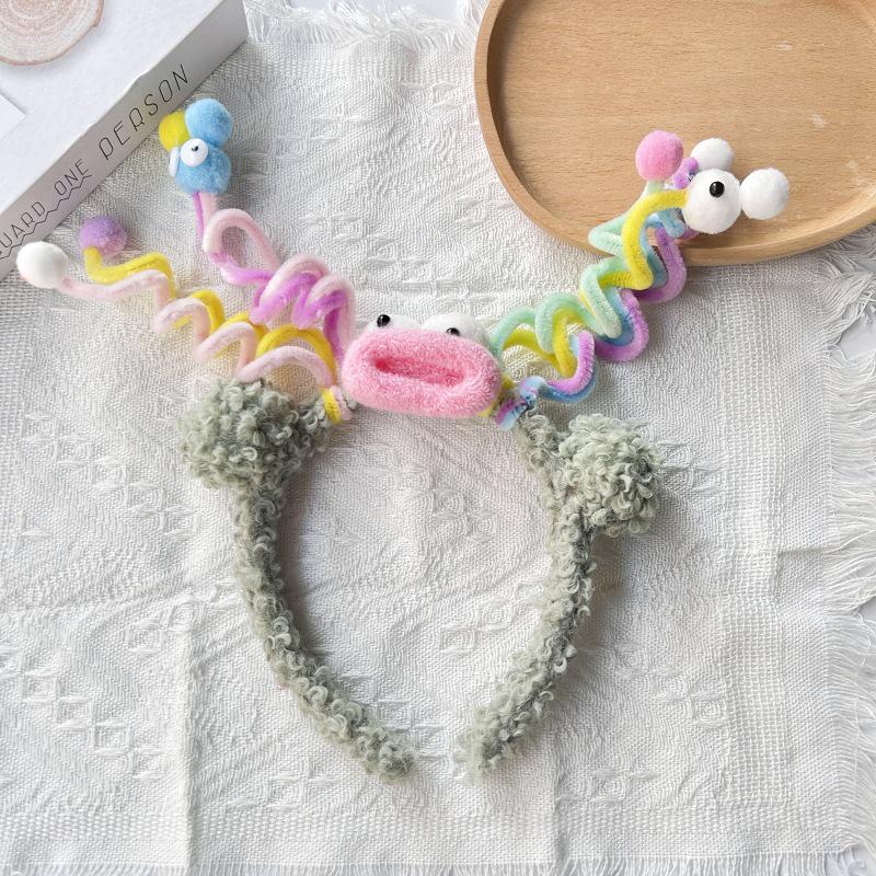 Cartoon Plush Headband: Cute Hair Accessory for Women & Kids, Perfect for Face Washing