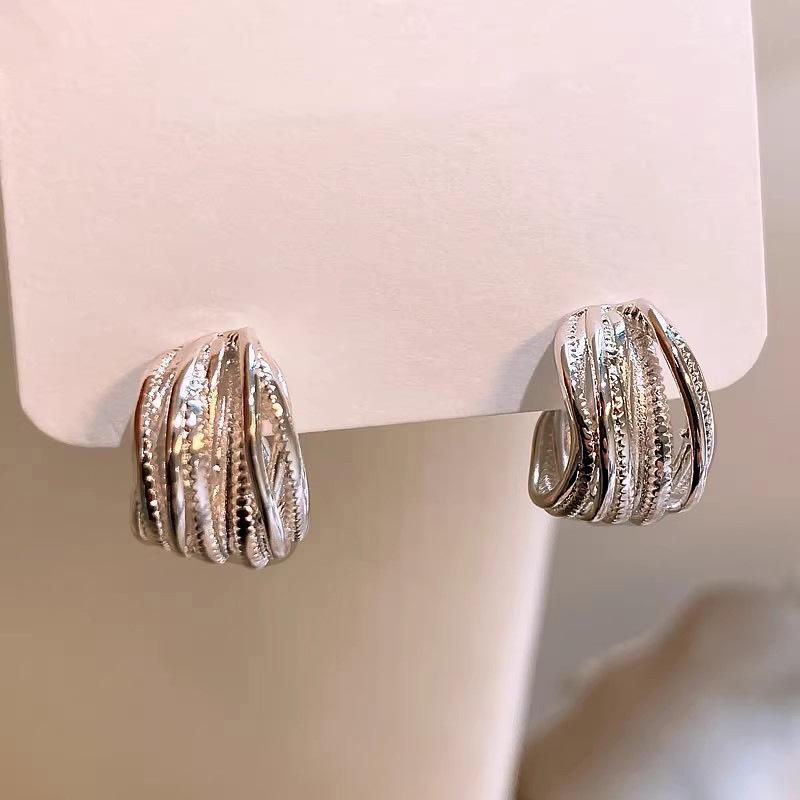 Niche Minimalist Texture Stud Earrings, Multi-layer Cross Design, Cold and Advanced Commuting Versatile Earrings Earrings