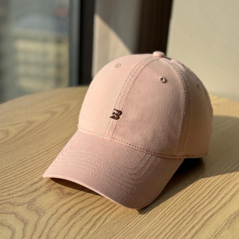 New wide brim embroidered baseball cap showing face small artifact soft top cap daily versatile not picky hat woman