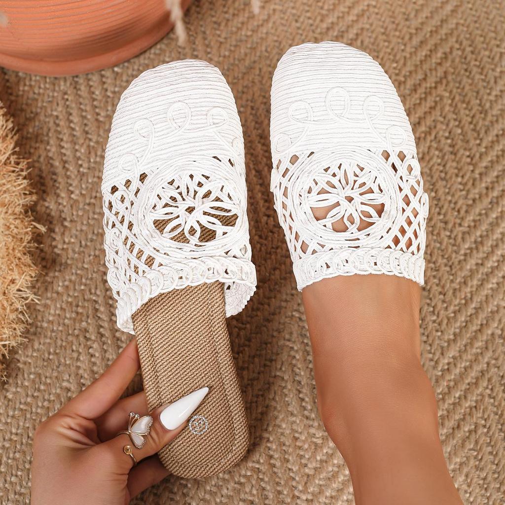 Summer Floral Slip-on Soft Sole Slippers: Stylish Outdoor Half Slippers with Flat Bottom