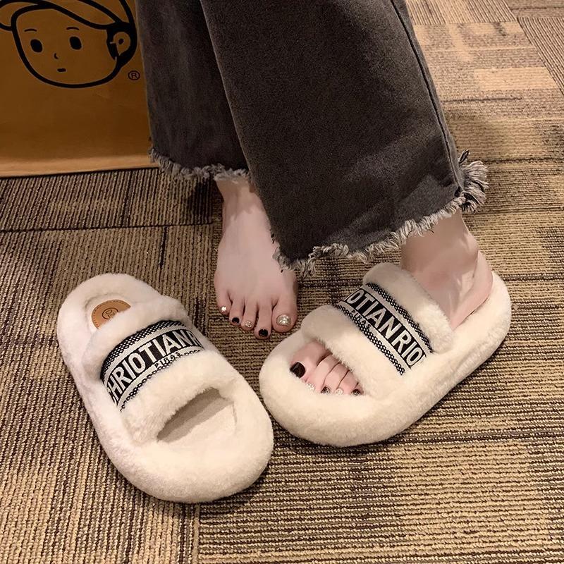 Mao Mao slippers women's outer wear 2025 new autumn and winter high-end fashion light luxury thick-bottomed autumn and winter plush slipp