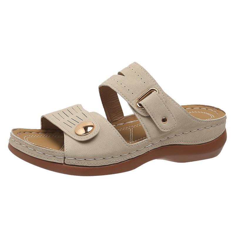 Damen-Slipper mit flacher Sohle, europäischem und amerikanischem Keilabsatz, Gürtelschnalle, dekorativer Fischmaul-Optik, große Größe, hergestellt im internationalen Handel (Modell 2025).