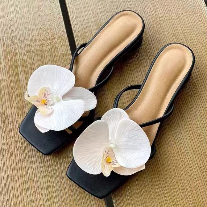 Fashion Women's French Summer Beach Cool Slippers Womens Elegant Flower Design Comfort  Slippers New Square Head Sandals Sandalias Mujer