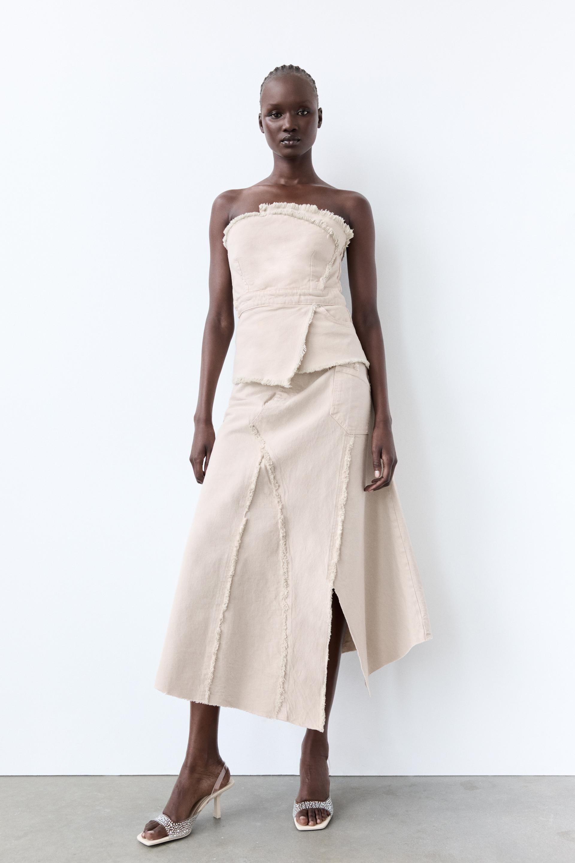 

ВИНИЛОВЫЕ БОСОНОЖКИ НА КАБЛУКЕ СО СТРАЗАМИ