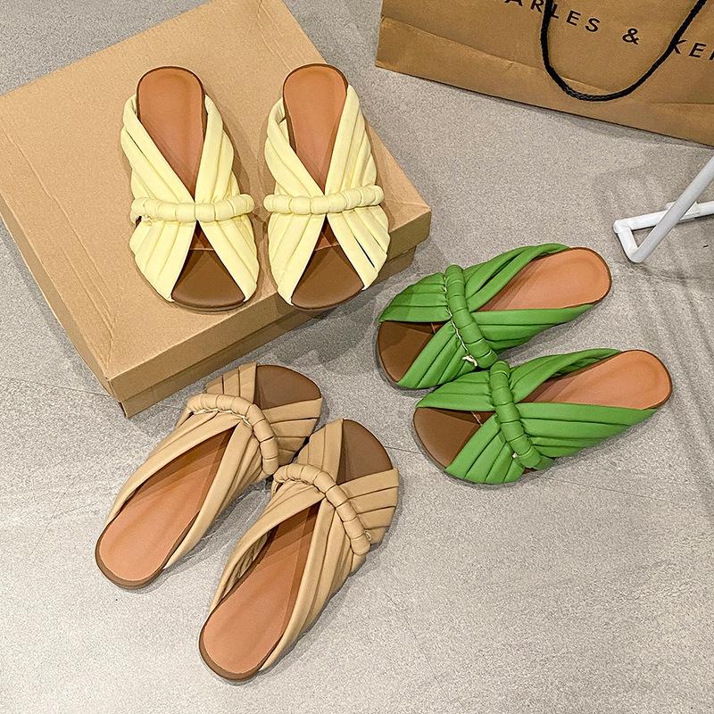 2025 Summer New Fish Mouth Cool Slippers Women's Handmade Retro Mori Niche Design Low-heeled Leather Slippers Outdoor Wear