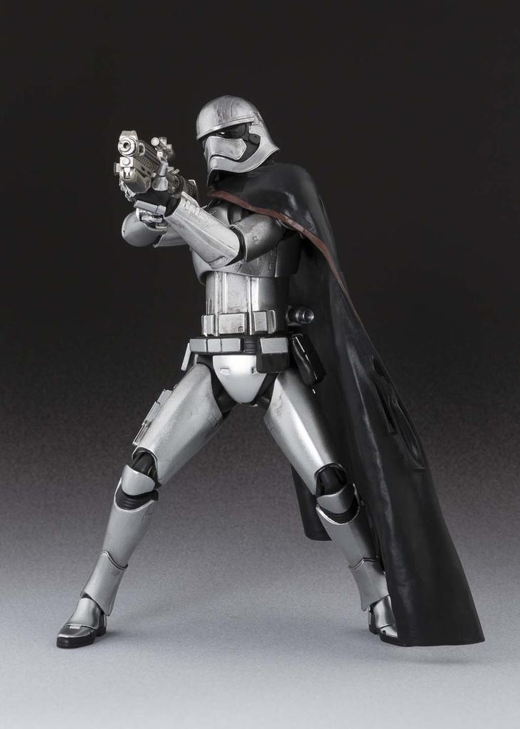 TAMASHII NATIONS Star Wars Captain Phasma 155mm malovaná pohyblivá figurka S.H.Figuarts cca. ABS a PVC