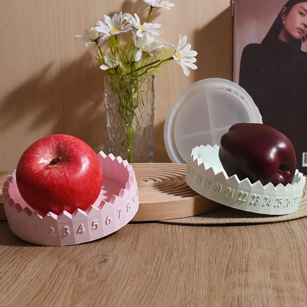 1Set Unique Circular Candle Holder Mold for Advent Calendar, Silicone Mold with Date Display Stars,Two-Part Circular Lucky Star