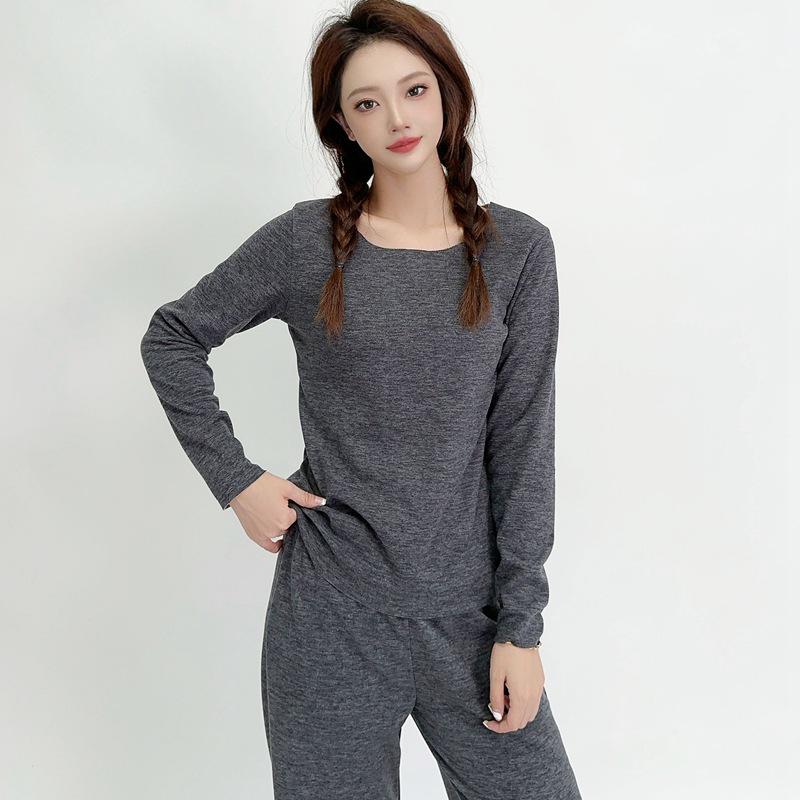 2025 Autumn/Winter Women's Plus Size German Velvet Round Neck Warm Long Sleeve Base Layer T-shirt