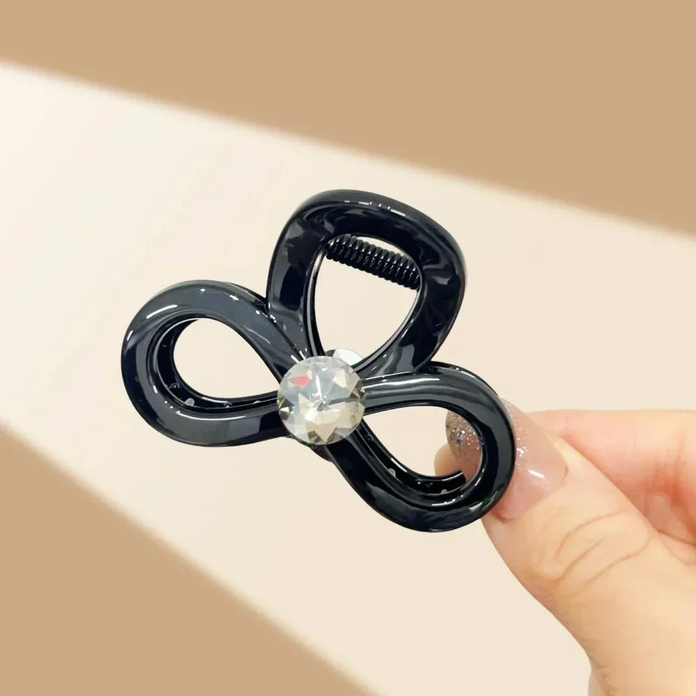 

Elegant Crystal Pearl Medium Size Thick Thin Women s Hair Claw Clip Accessories Korean Star Red Black Catch Clamp Girls Headwear