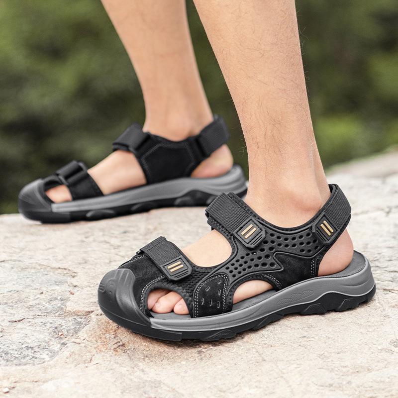 Men's Shoes Summer New Light and Breathable Casual Soft-soled Sports Sandals Men's Fashion Trend Outdoor Beach Shoes