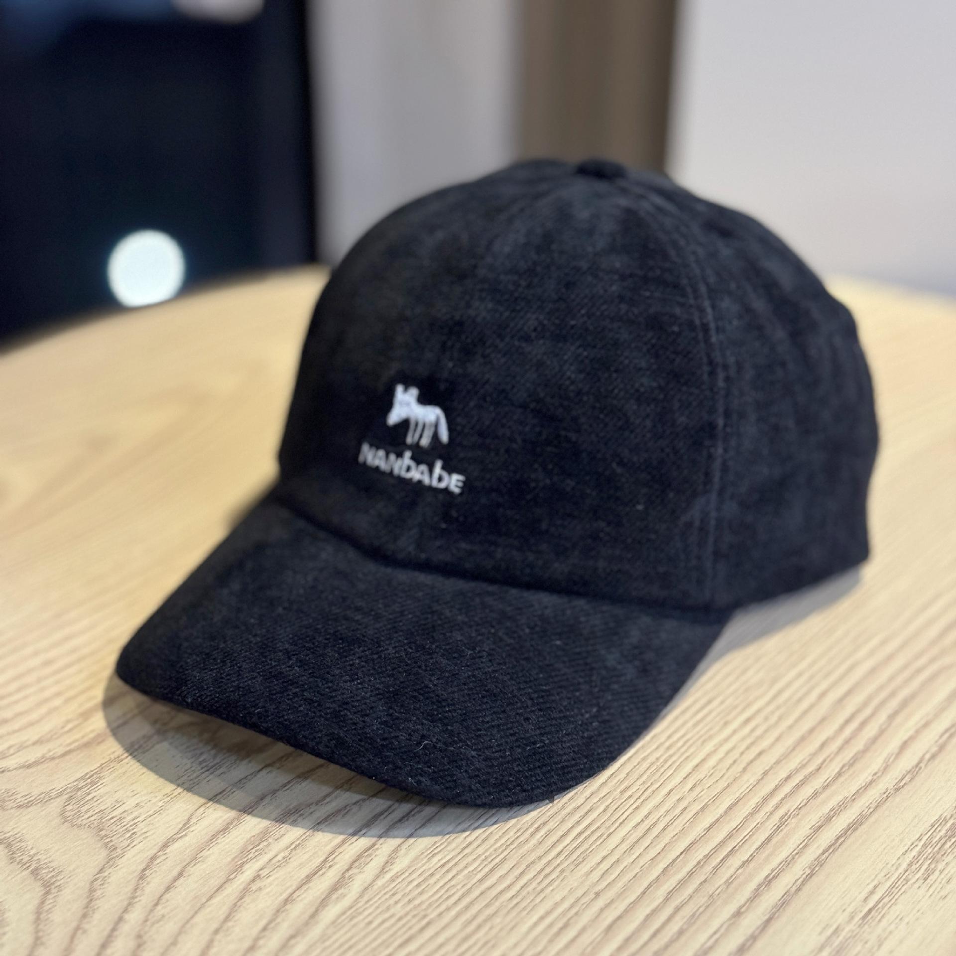 

Winter Warm Little Fox Embroidered Peaked Cap for Women Face Showing Small Retro Baseball Hat for Men Adjustable