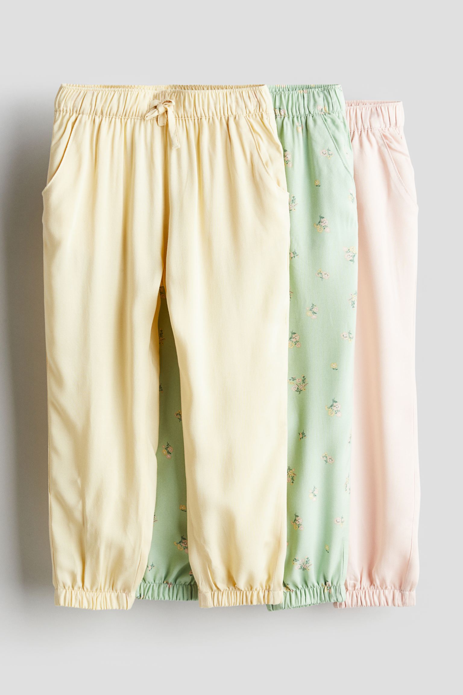 

3 пары спортивных штанов