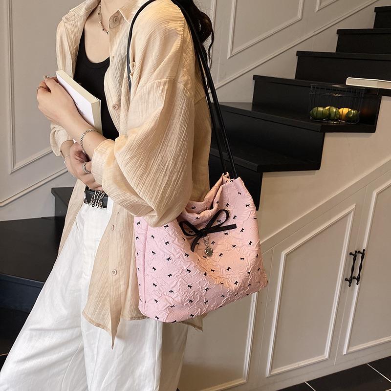 Simple Casual Single Shoulder Underarm Bag Feeling Fashionable Commuter Bag Women's Summer New Messenger Bag