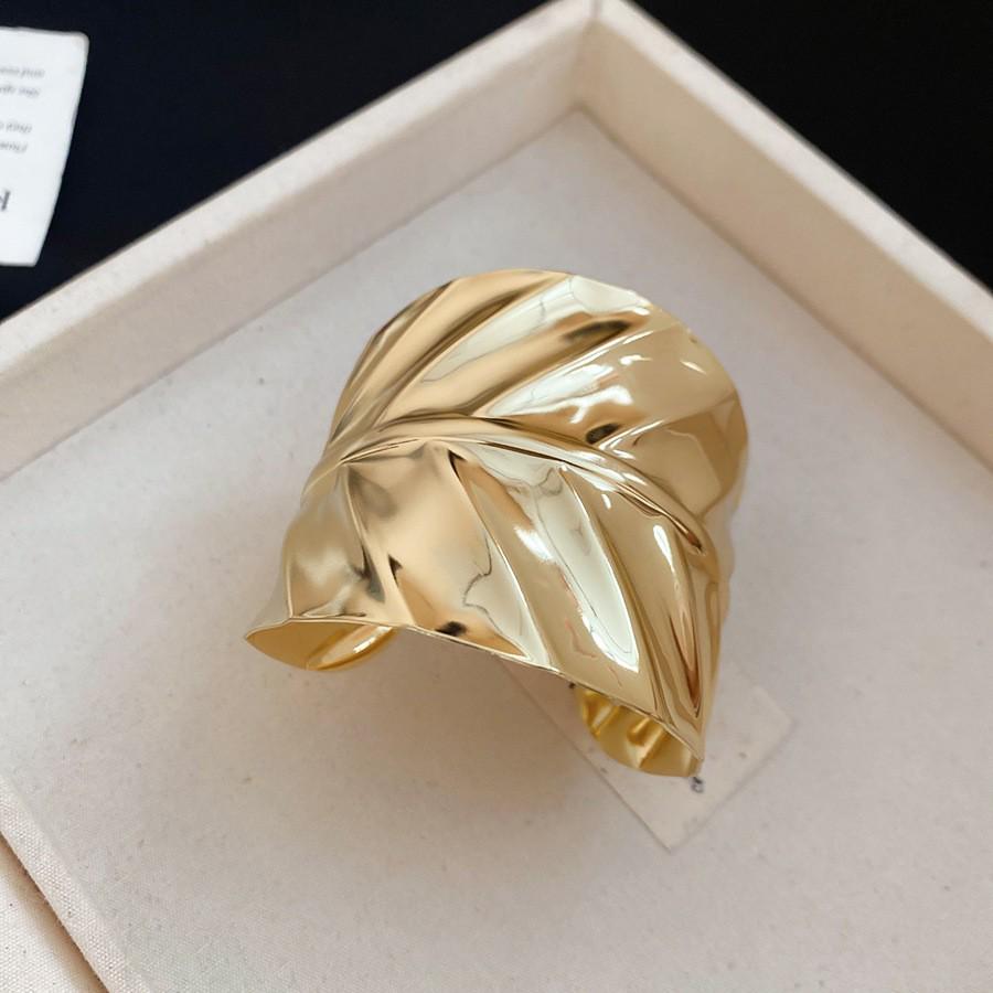 European-American Geometric Metallic Open Bangle: Simple, Versatile, Niche Design Bracelet