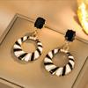 Fashionable and Exquisite Hollow Striped Earrings, Elegant and Luxurious Earrings, High-end Geometric Earrings Accessories