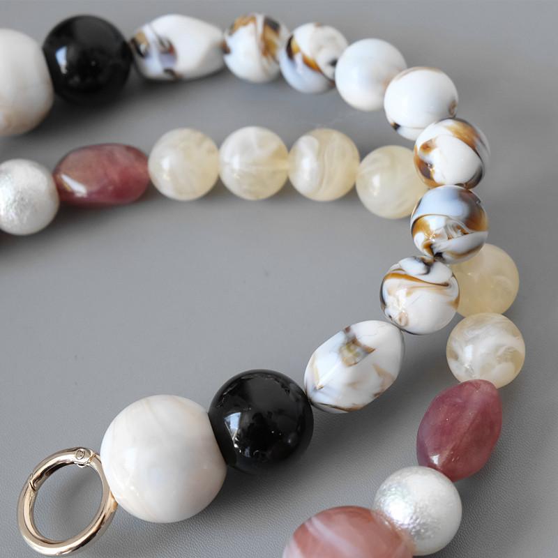 New Phone Accessory Brown Acrylic Resin Bead Parts Handcrafted Wristband Cute Phone Case Strap Women Phone Handle Chains