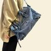 26 Nuova Borsa da Moto Rivettata da Città Stile Neutro Retrò Borsa a Mano in Denim Lavato a Tracolla
