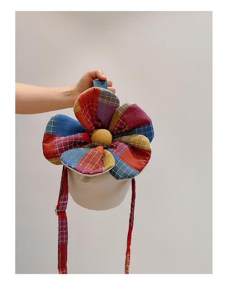 2025 Sommer Ethnischer Stil Dreifarbig Floral Kosmos Umhängetasche