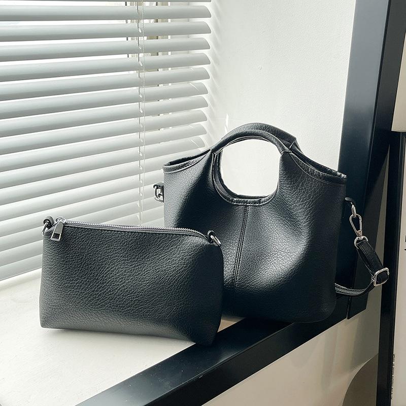 

New casual large-capacity women s bag simple and versatile soft leather messenger bag retro shoulder bag mother and child handbag